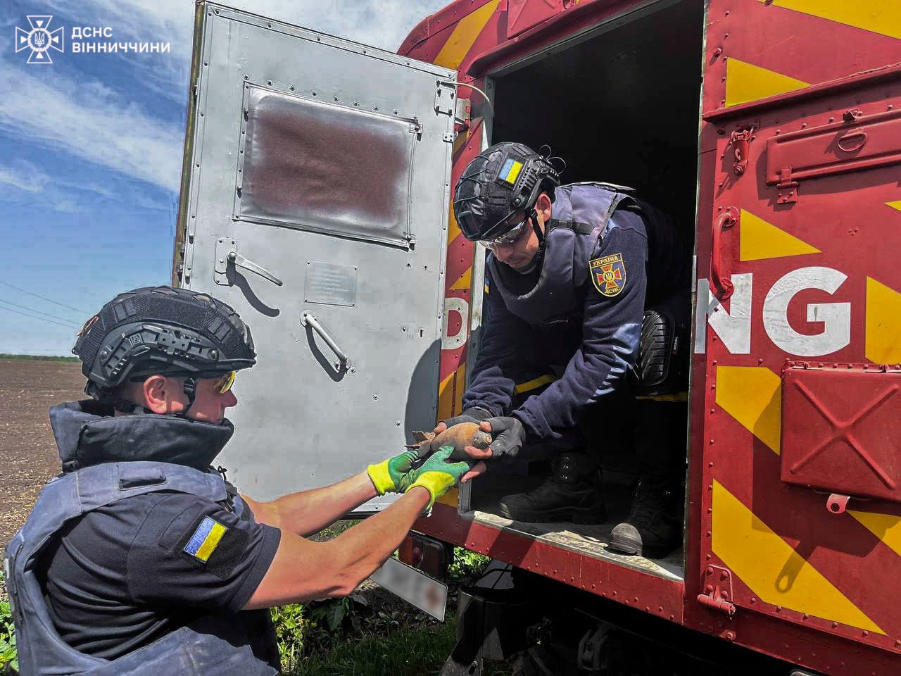 В Оратівській громаді знищили три артснаряди та міну часів Другої світової