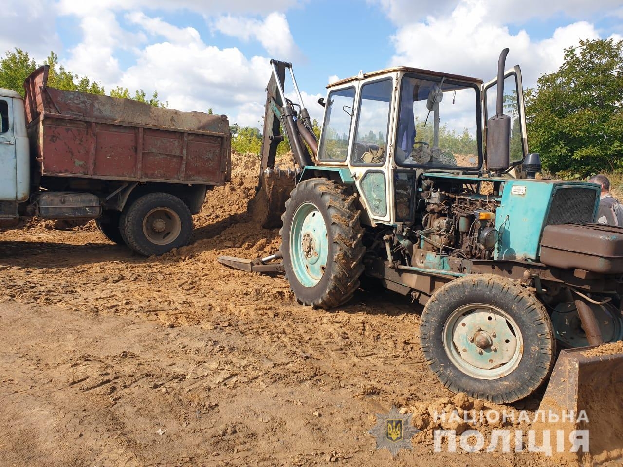 «Чорні» видобувачі. Поліціянти зупинили розкрадачів корисних копалин у Хмільнику