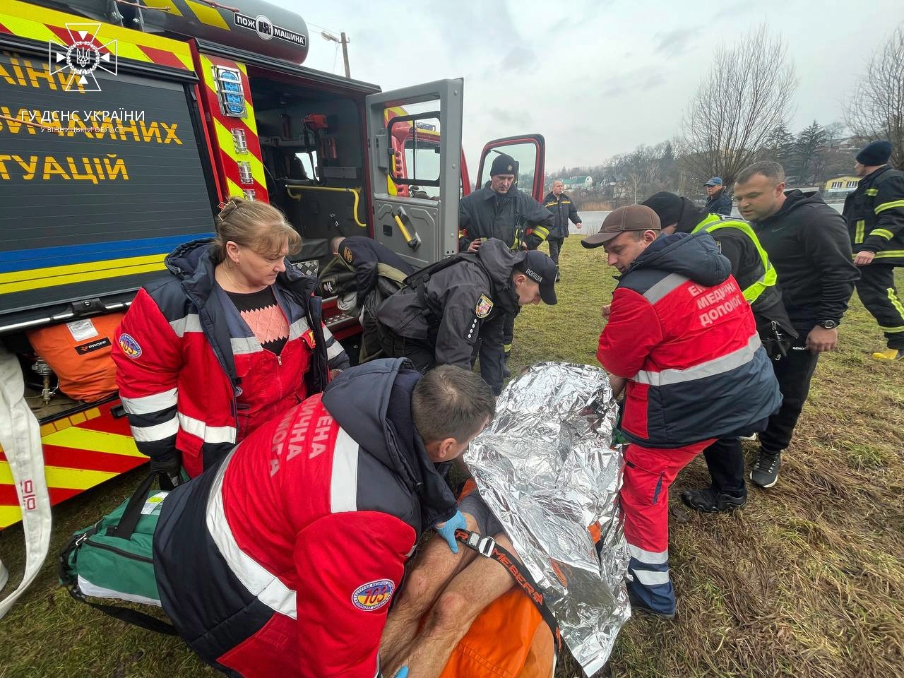 У Вінниці власник собаки ледь не втратив життя, рятуючи з під криги чотирилапого друга