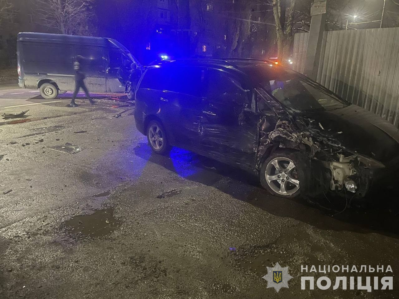 У Вінниці водій Mitsubishi виїхав на зустрічну смугу — травмувались дві людини