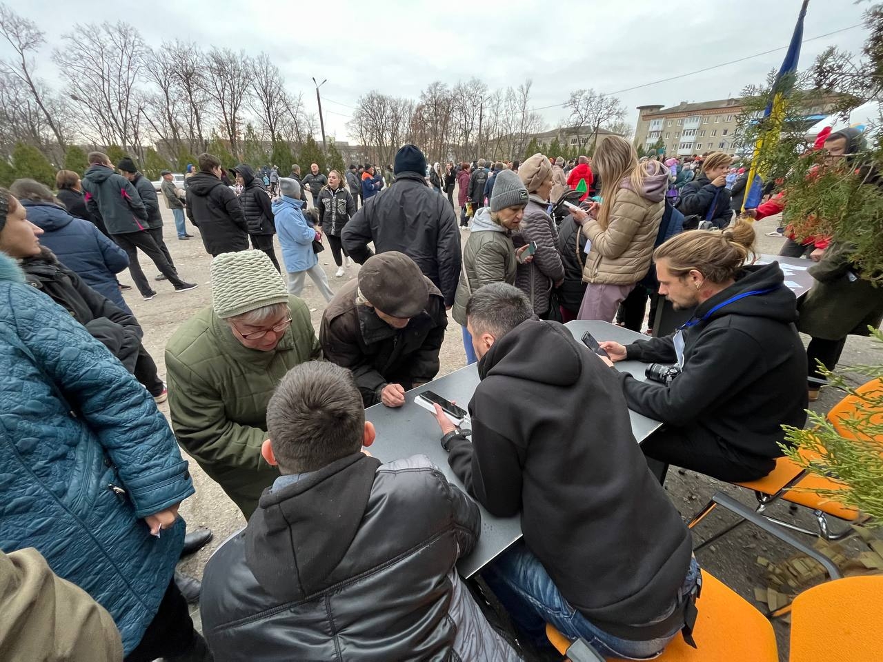 Вдячність та сльози радості: волонтери з Вінниці з гумвантажем відвідали Балаклію