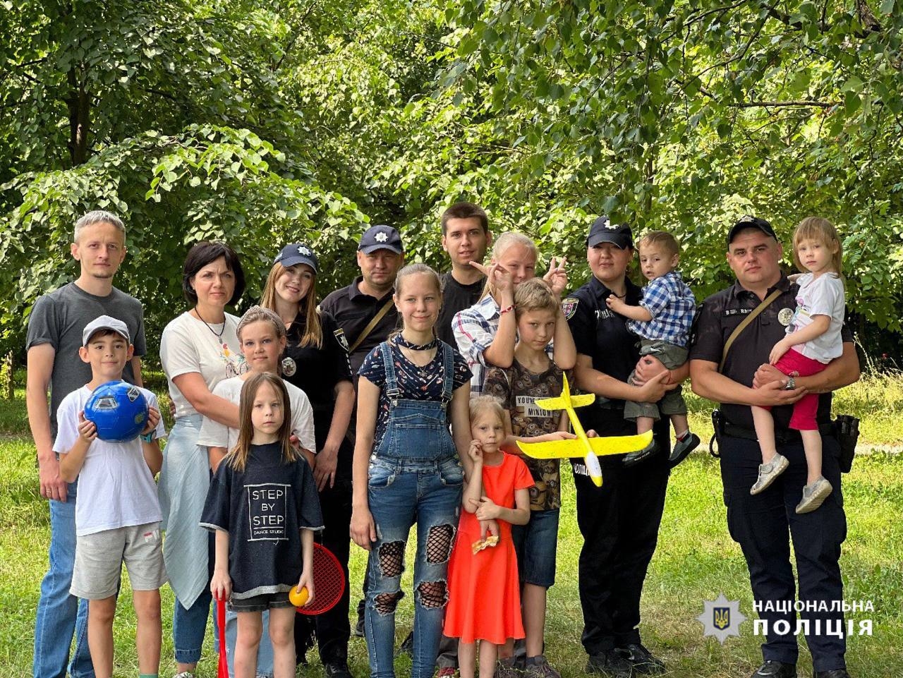 Безпечний вікенд від правоохоронців Вінниці для багатодітної родини