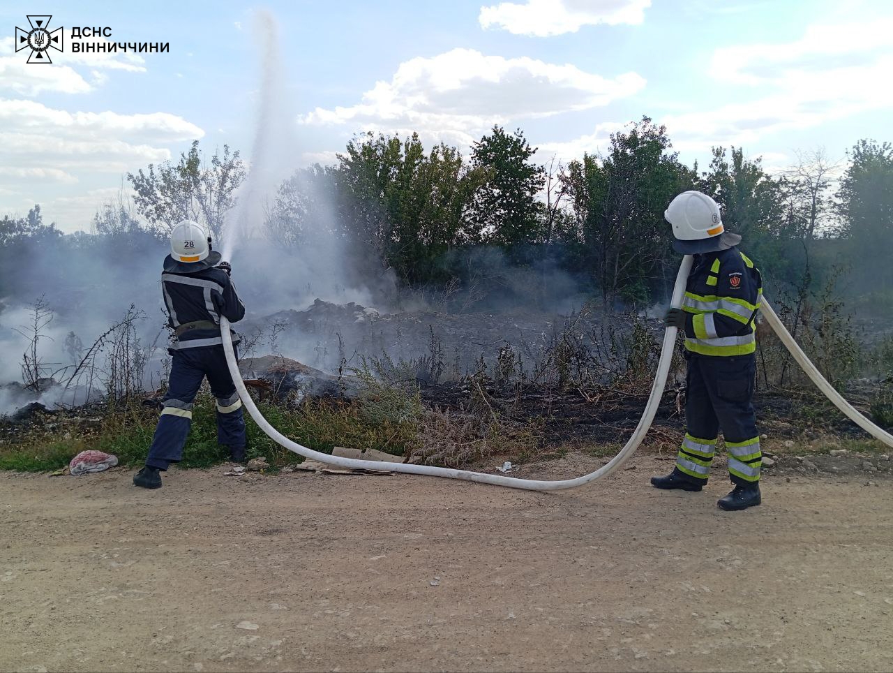 У Вінницькому районі згоріла господарча споруда