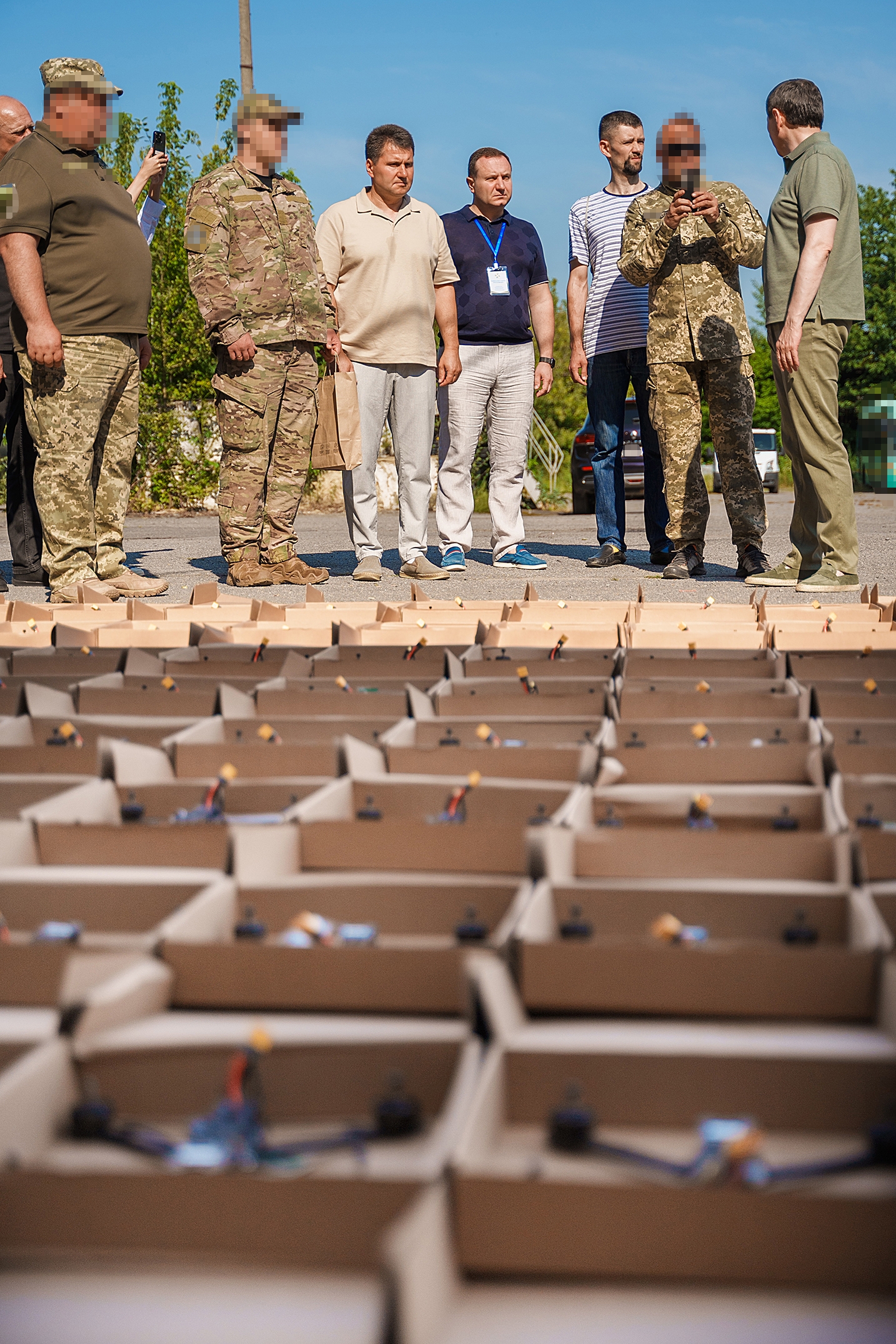 Вінницька громада передала бійцям ще 200 ударних FPV-дронів та 5 нічних Mavic 3T