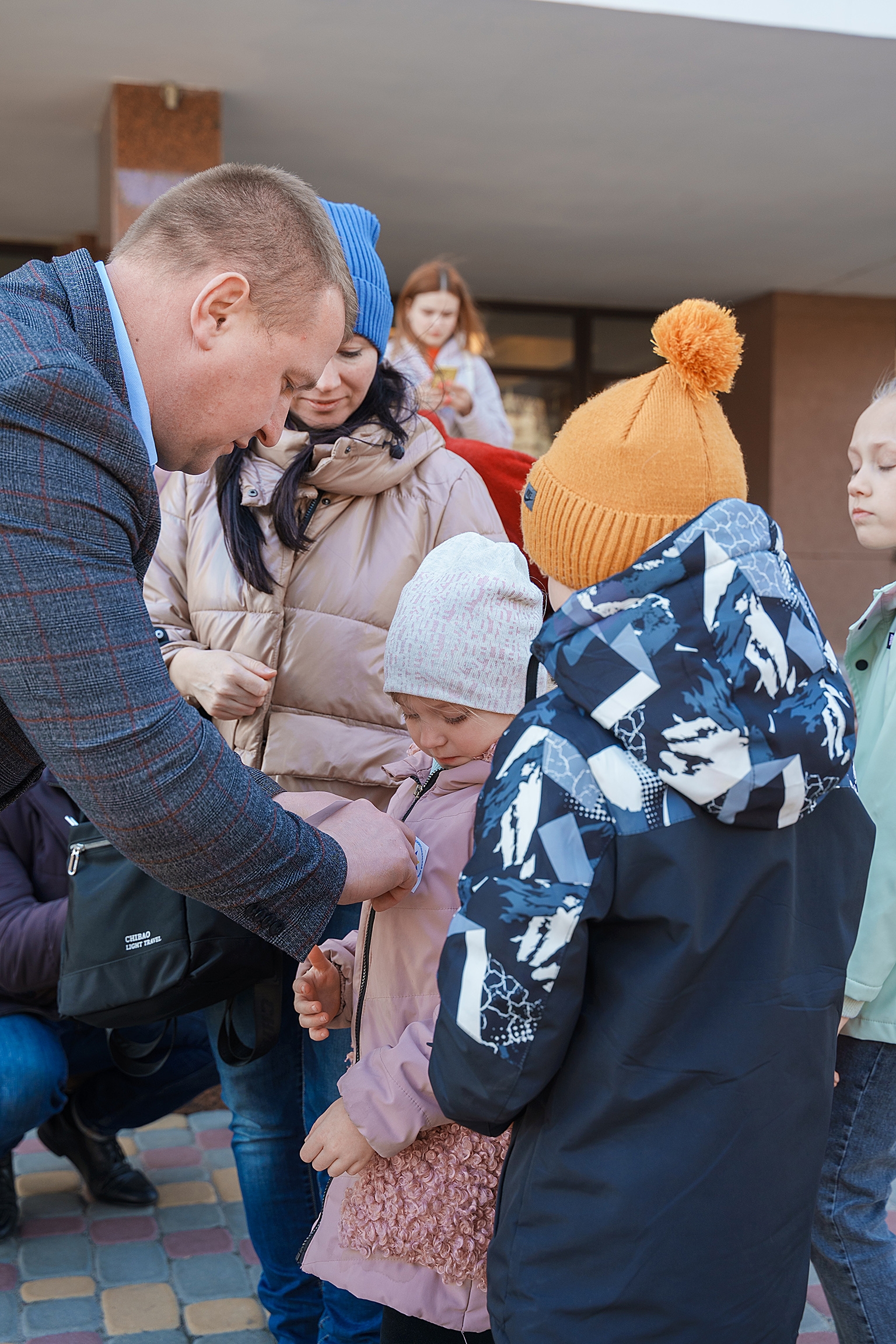 Гумштаб організував для маленьких вінничан похід до лялькового театру