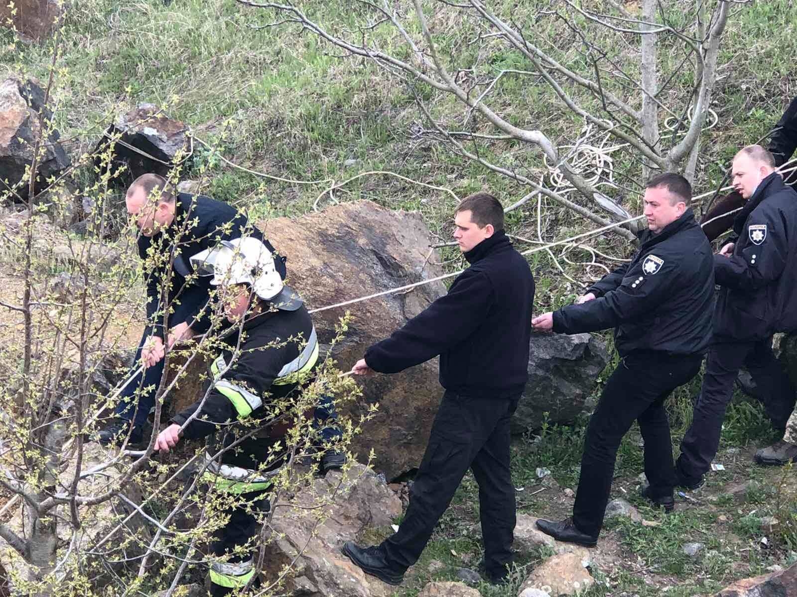 В Гнівані школяр провалився у кар’єр, глибиною близько 20 метрів