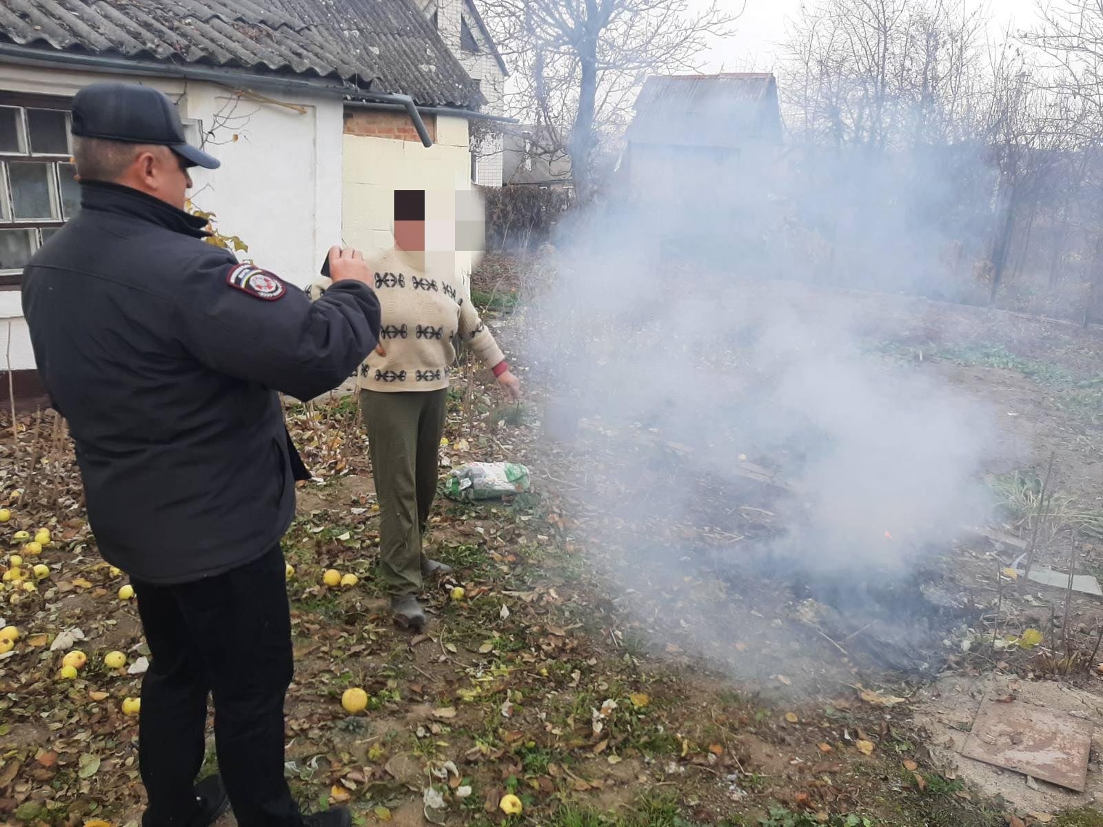 У Вінниці штрафують паліїв листя та побутового сміття 