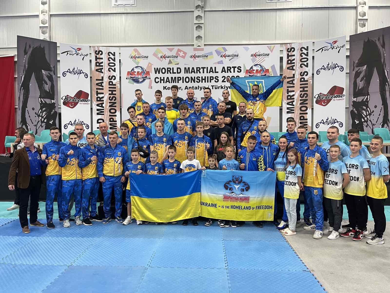 Вінничани привезли додому сім медалей із чемпіонату світу з кікбоксингу