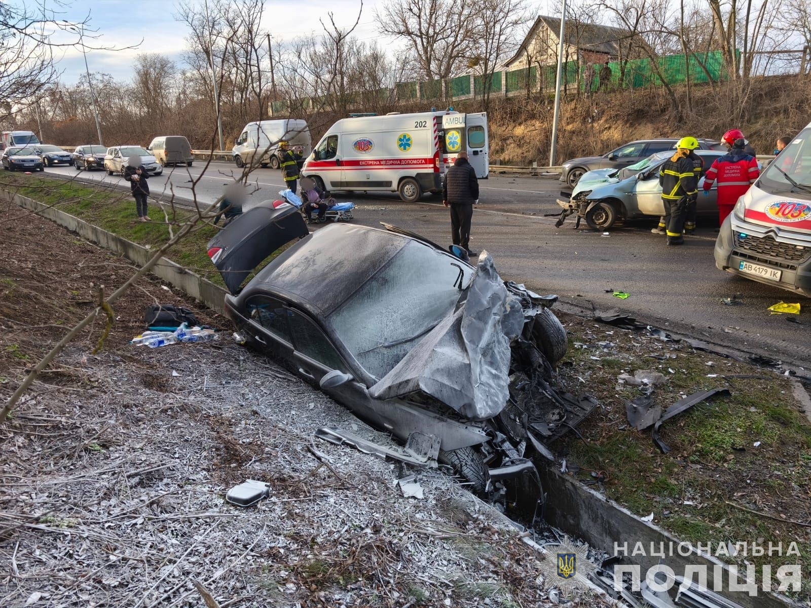 У Гайсинському районі сталась потрійна ДТП — одне з авто спалахнуло