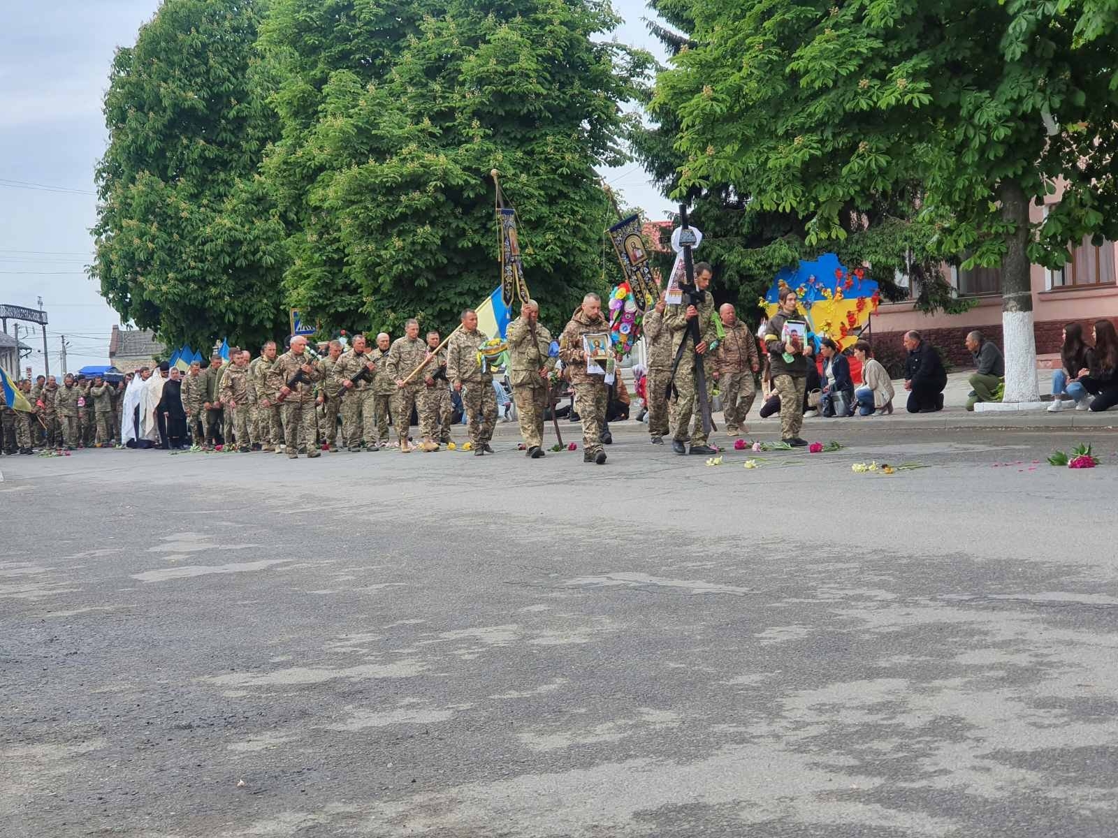 У Крижополі провели в останню путь військового, який загинув боронячи Україну