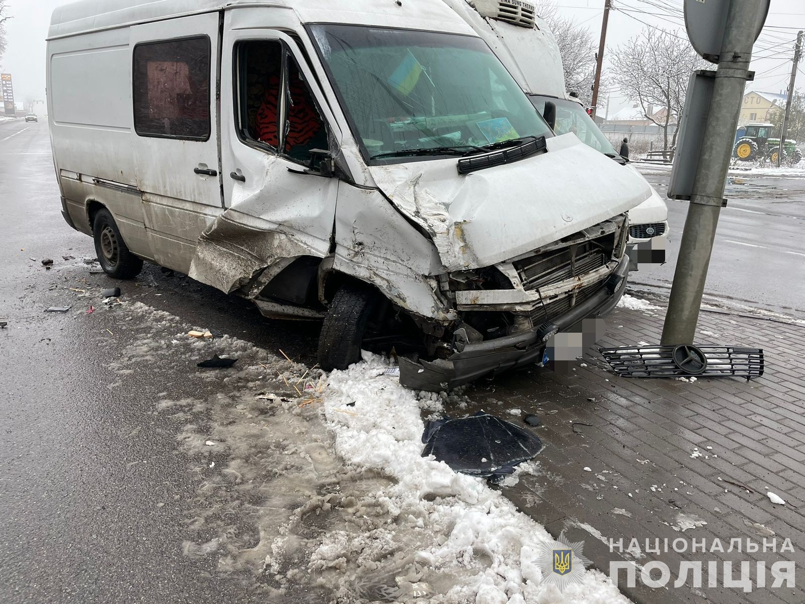 У Вінниці MAN не розминувся з Mercedes - у лікарню потрапив син одного з водіїв