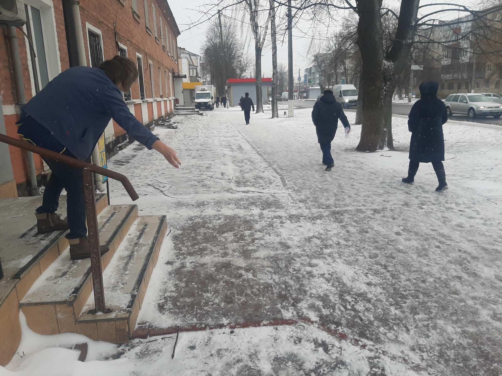 У Вінниці перевіряють прибирання територій біля приватних закладів