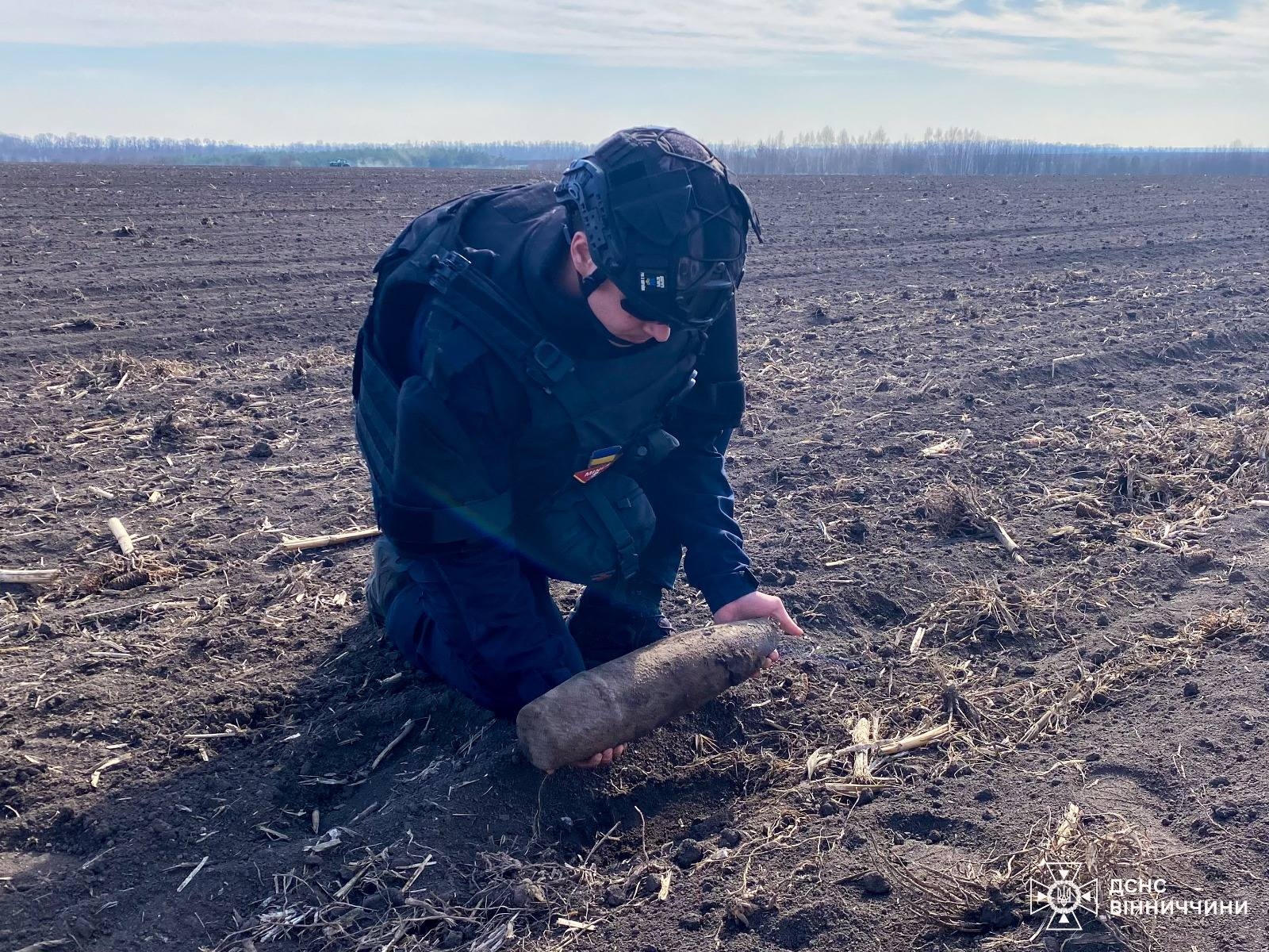 У Вінницькому районі сапери знищили два снаряди часів Другої світової