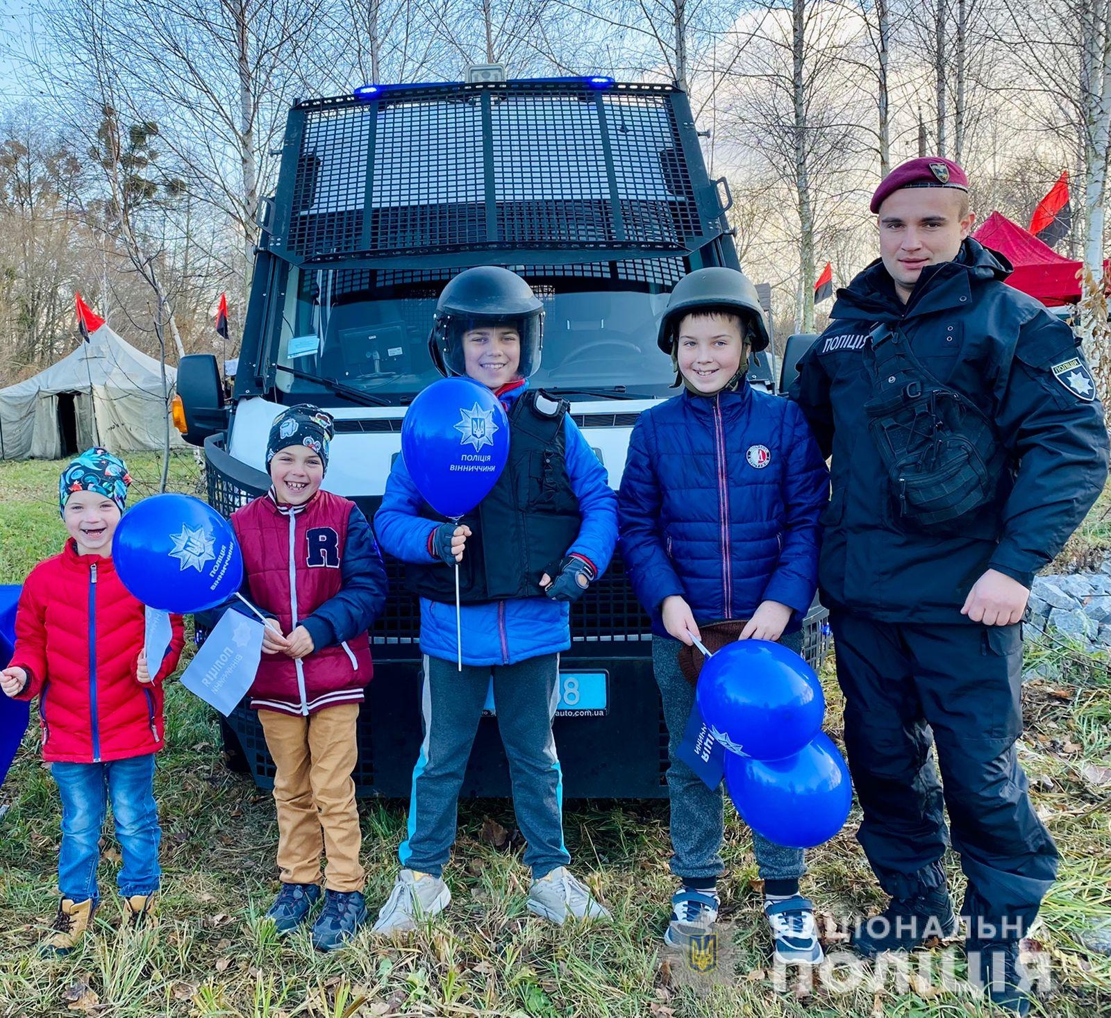 У Літині поліцейські ознайомили дітей з особливостями своєї професії