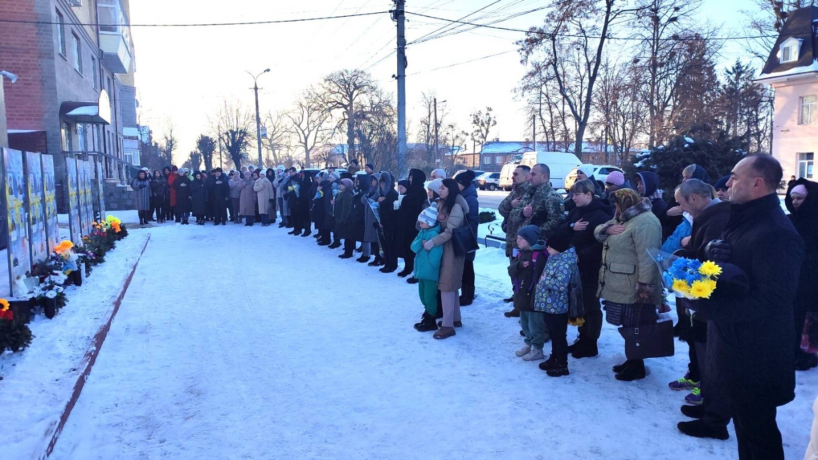 Сім'ї полеглого Героя з Гніванської громади вручили орден За мужність