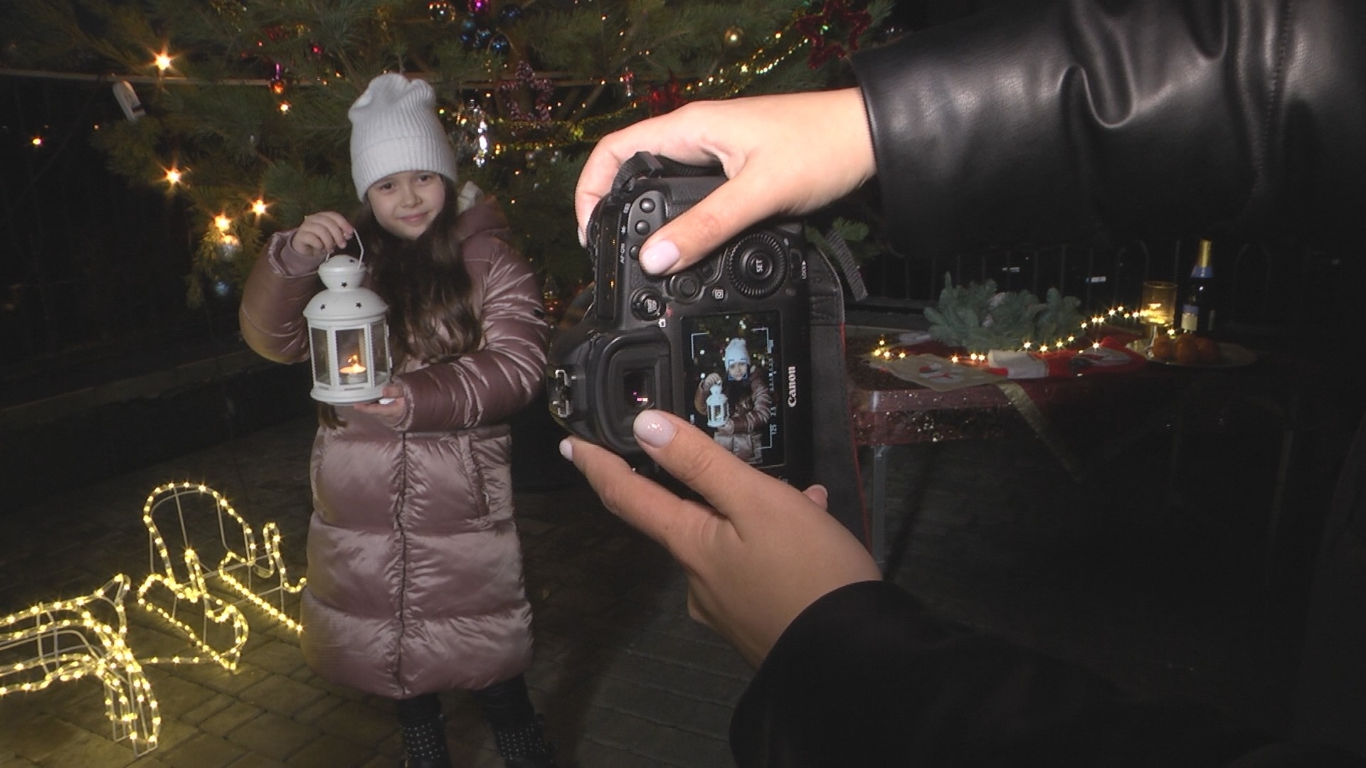 В одному з дворів в районі Вишеньки облаштували святкову фотозону