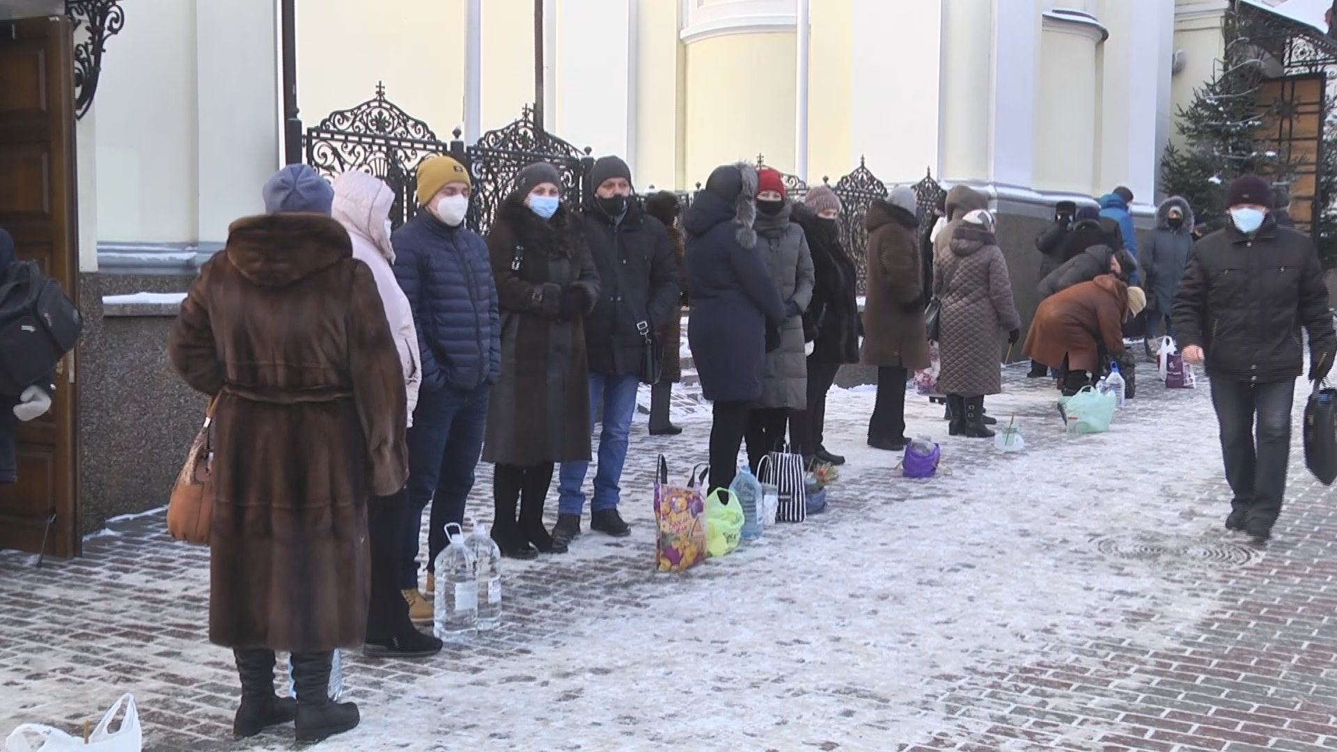 Ні мороз, ні локдаун не завада: як вінничани Водохреща святкували