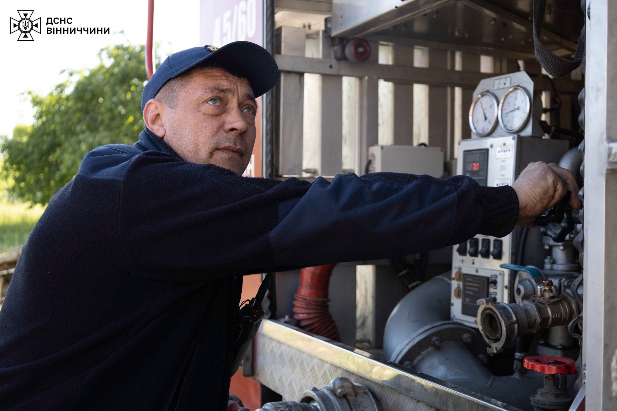 В ДСНС показали наслідки влучання в об'єкт інфраструктури на Вінниччині