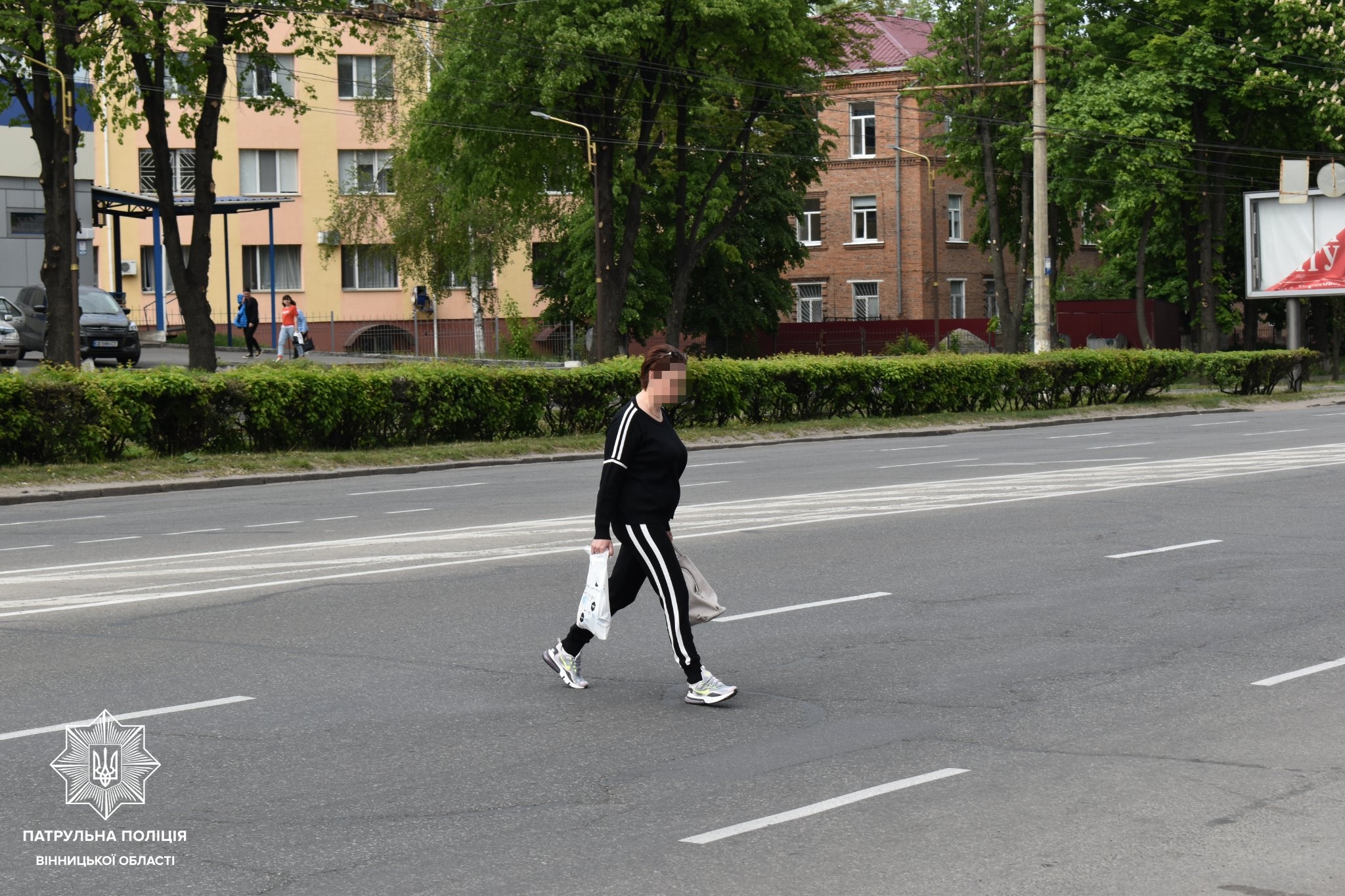 У Вінниці поліцейські ловили пішоходів-порушників дехто отримав штраф