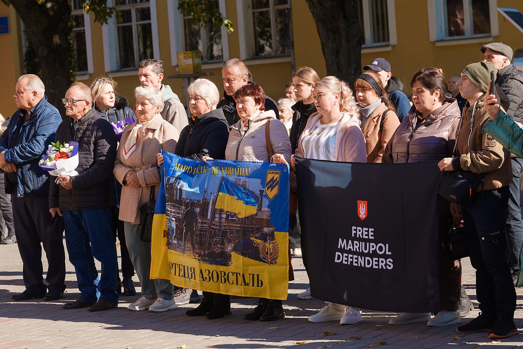 У Вінниці відкрили пересувну виставку «86 днів Оборони Маріуполя»