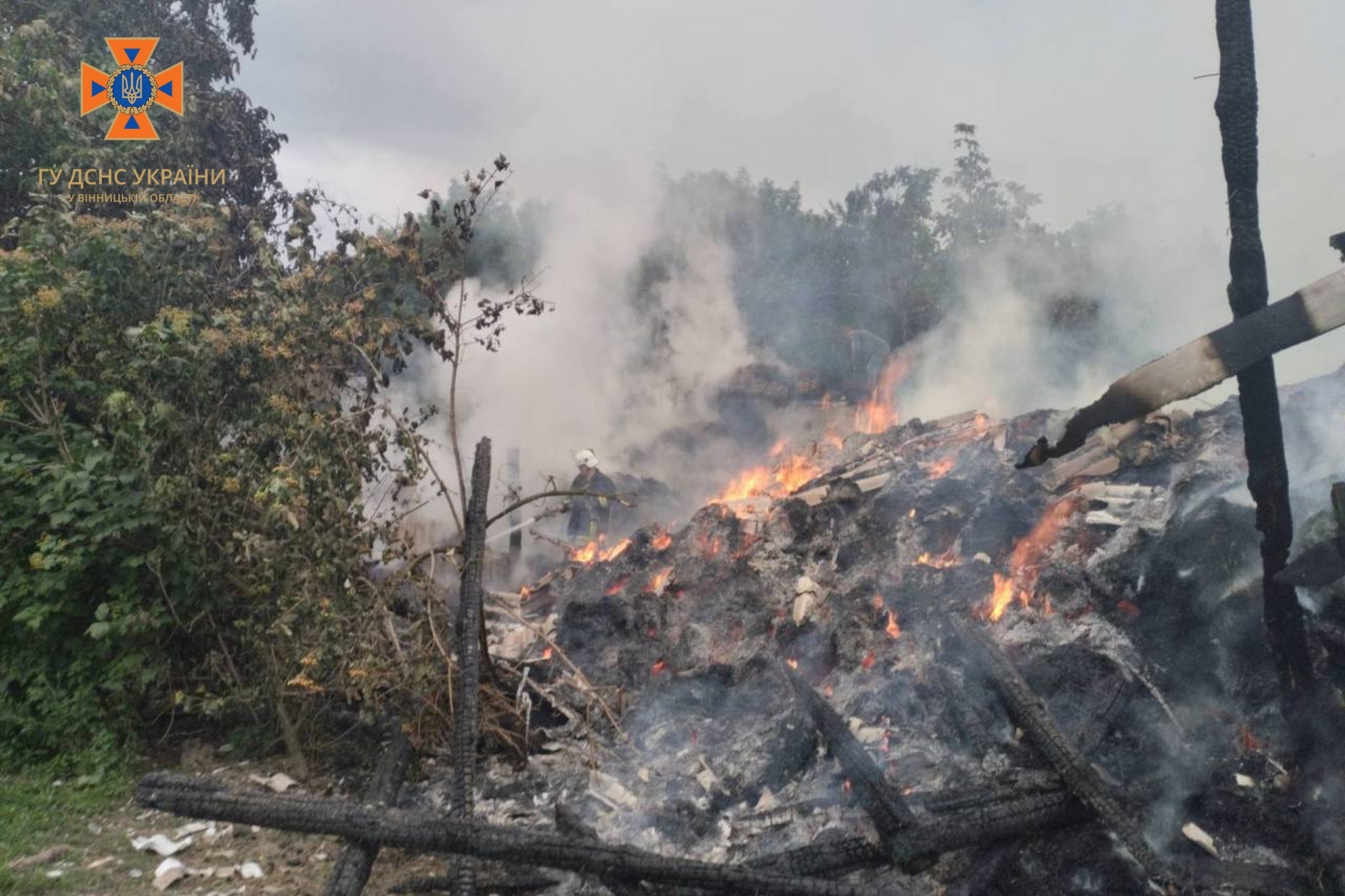 За добу рятувальники на Вінниччині загасили три пожежі 