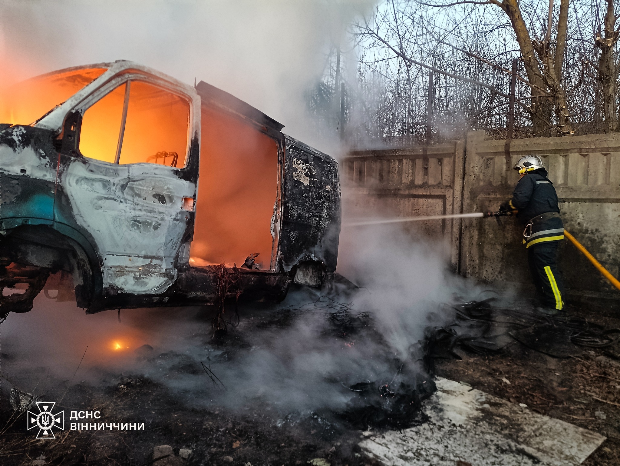 У Калинівській громаді під час пожежі опіки отримала 76-річна пенсіонерка