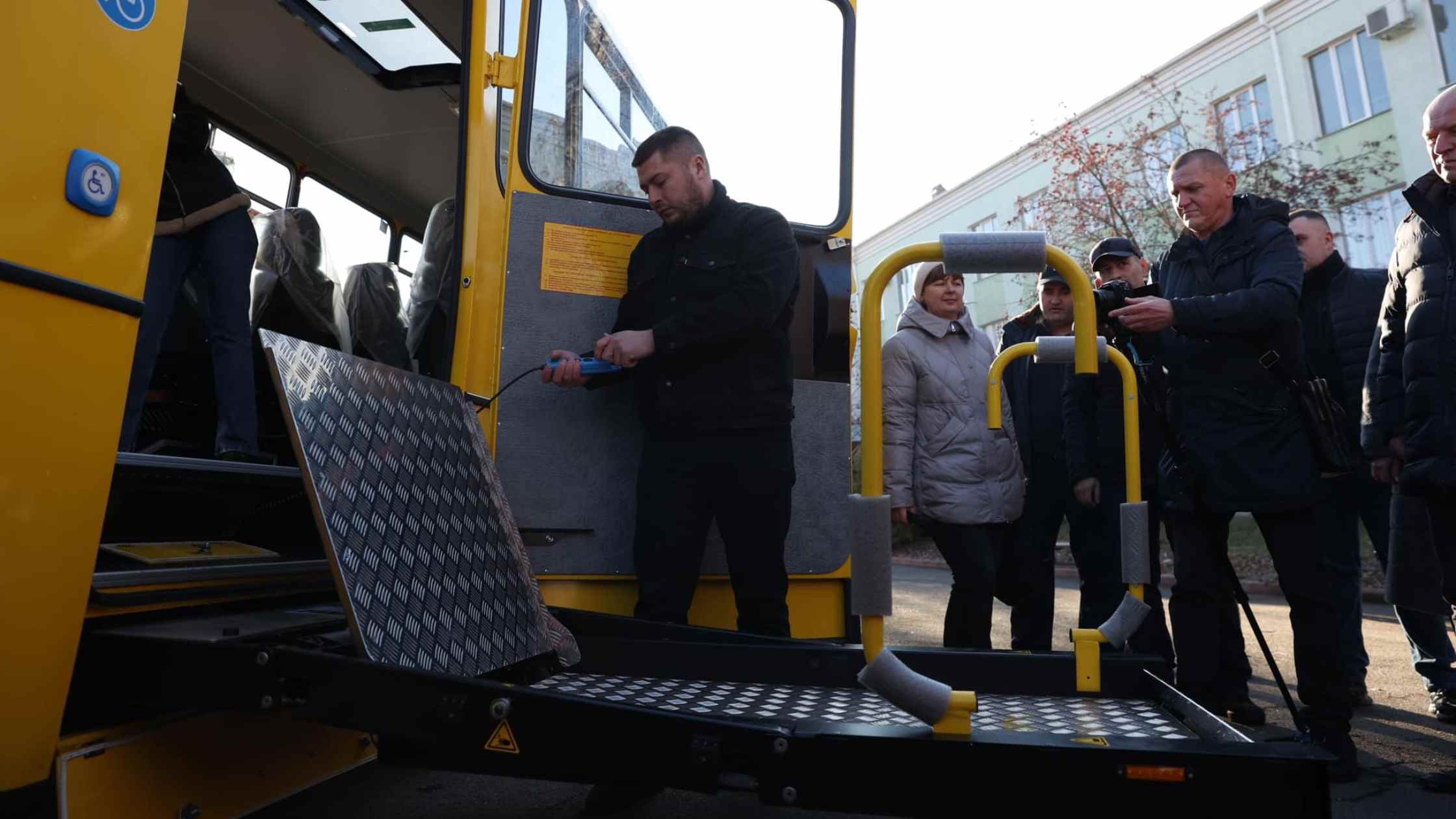 Шкільний автопарк Вінниччини поповнили ще 12 автобусів