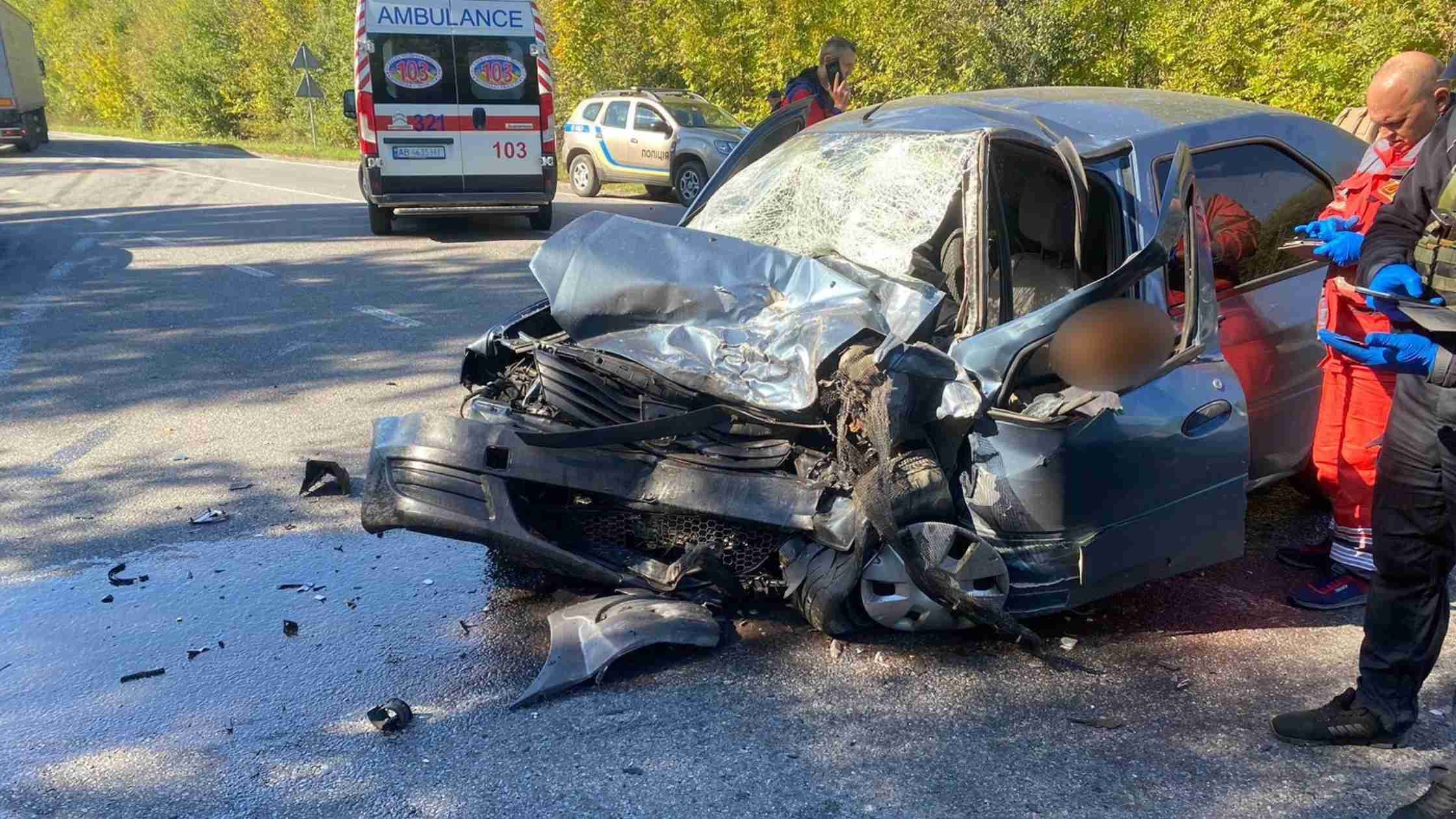 В автотрощі на Вінниччині загинули водійка та пасажирка легковика