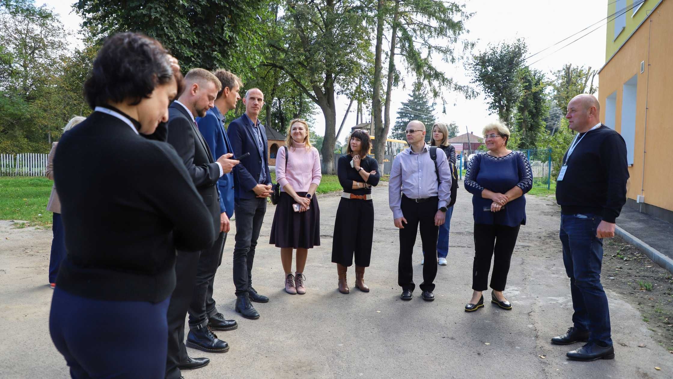 В Стрижавській громаді встановлять сонячні панелі на дахах навчальних закладів