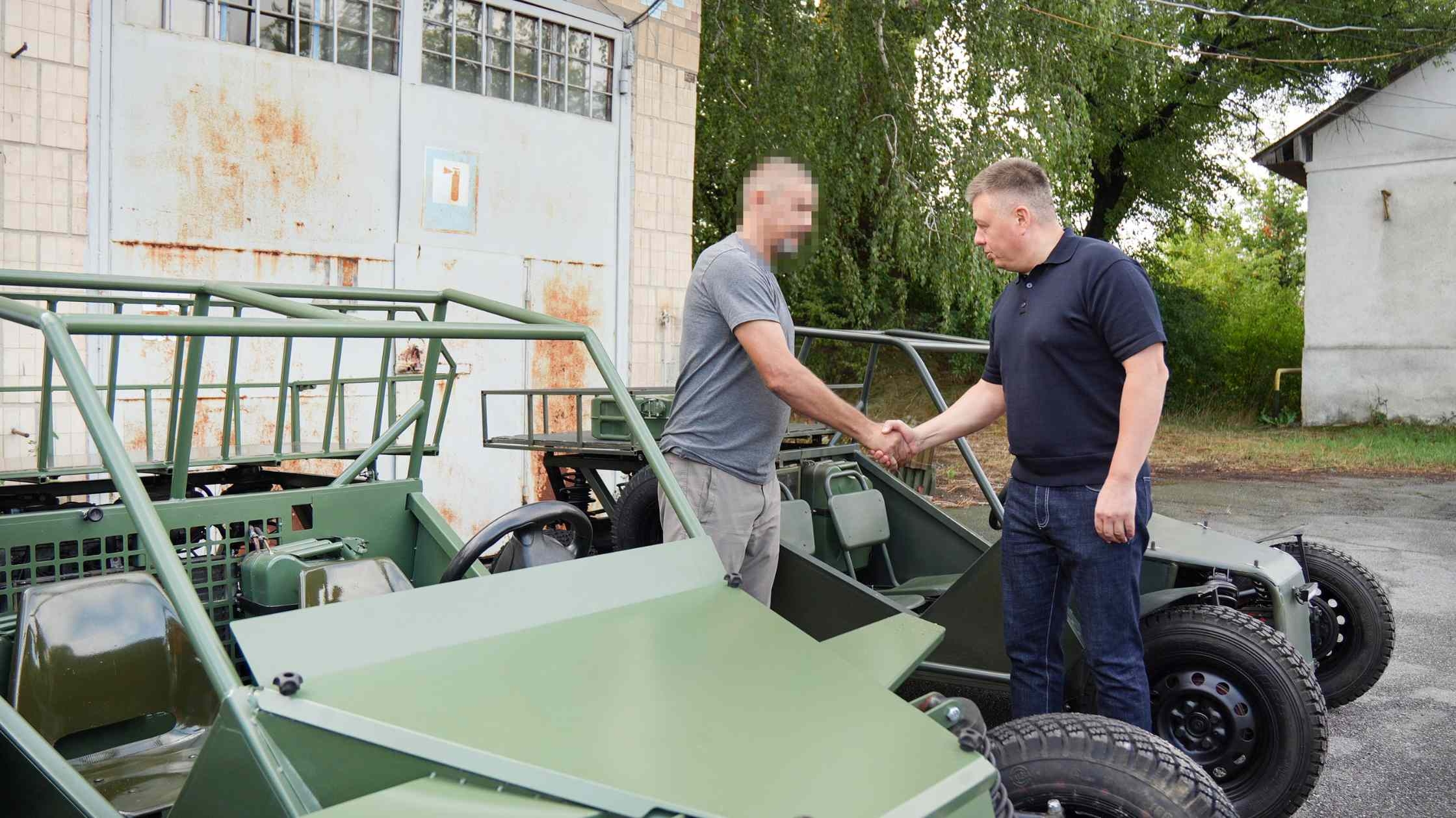 Вінниця у співпраці з Міжрегіональним координаційним гумштабом передала два багі на передову