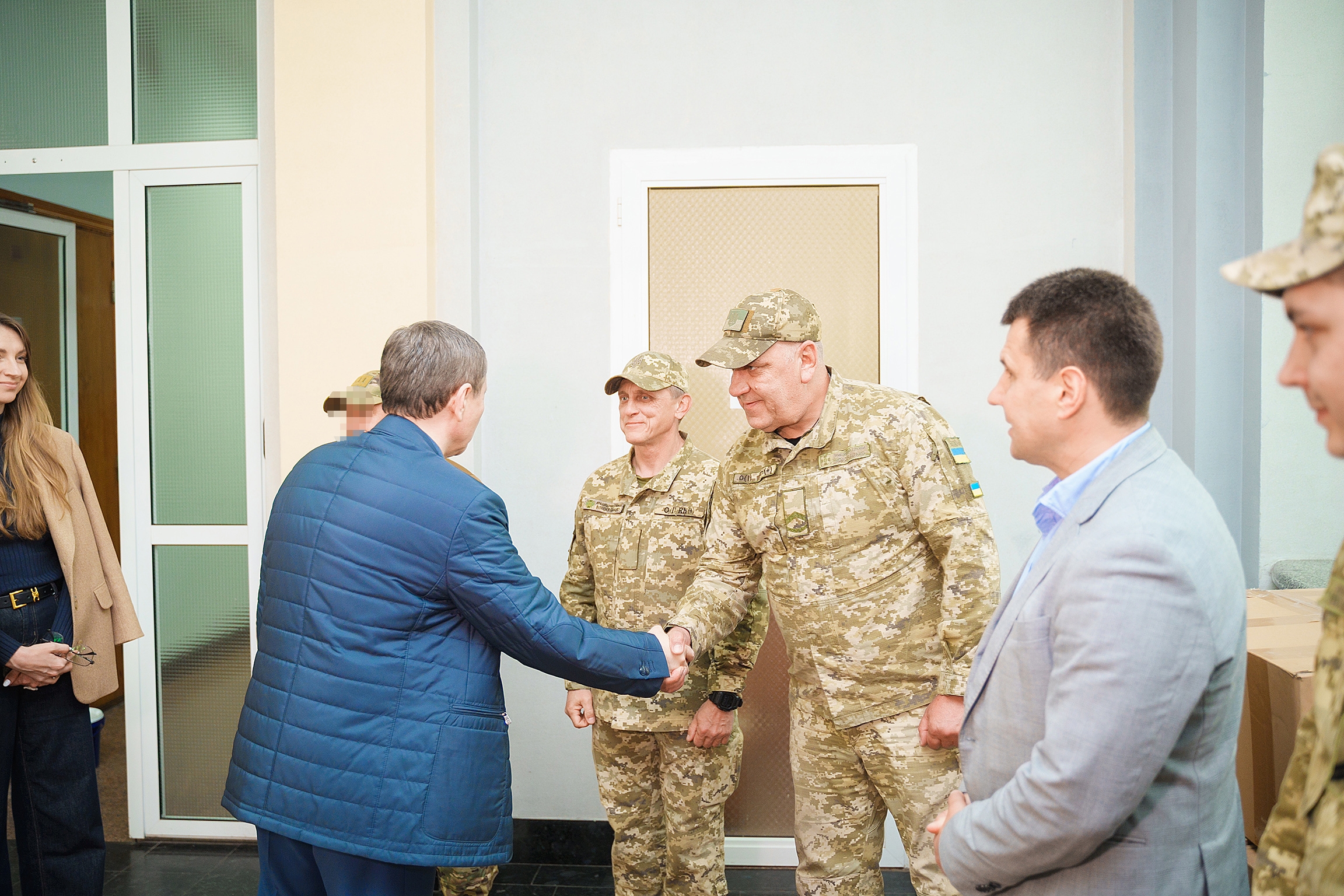 Чергову партію дронів та тепловізори відправили з Вінниці на східний напрямок