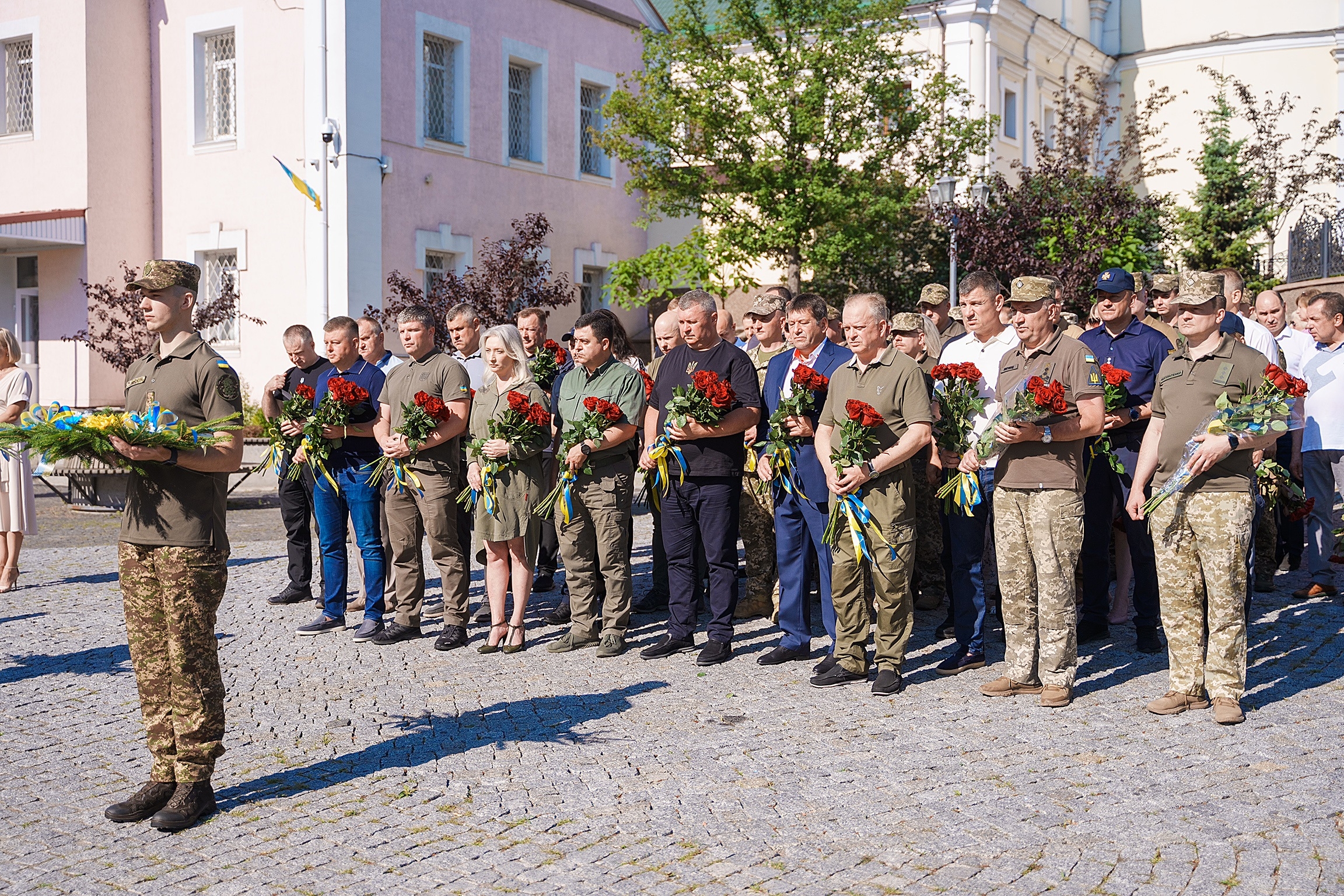 З нагоди Дня Конституції у Вінниці вшанували пам'ять полеглих Героїв