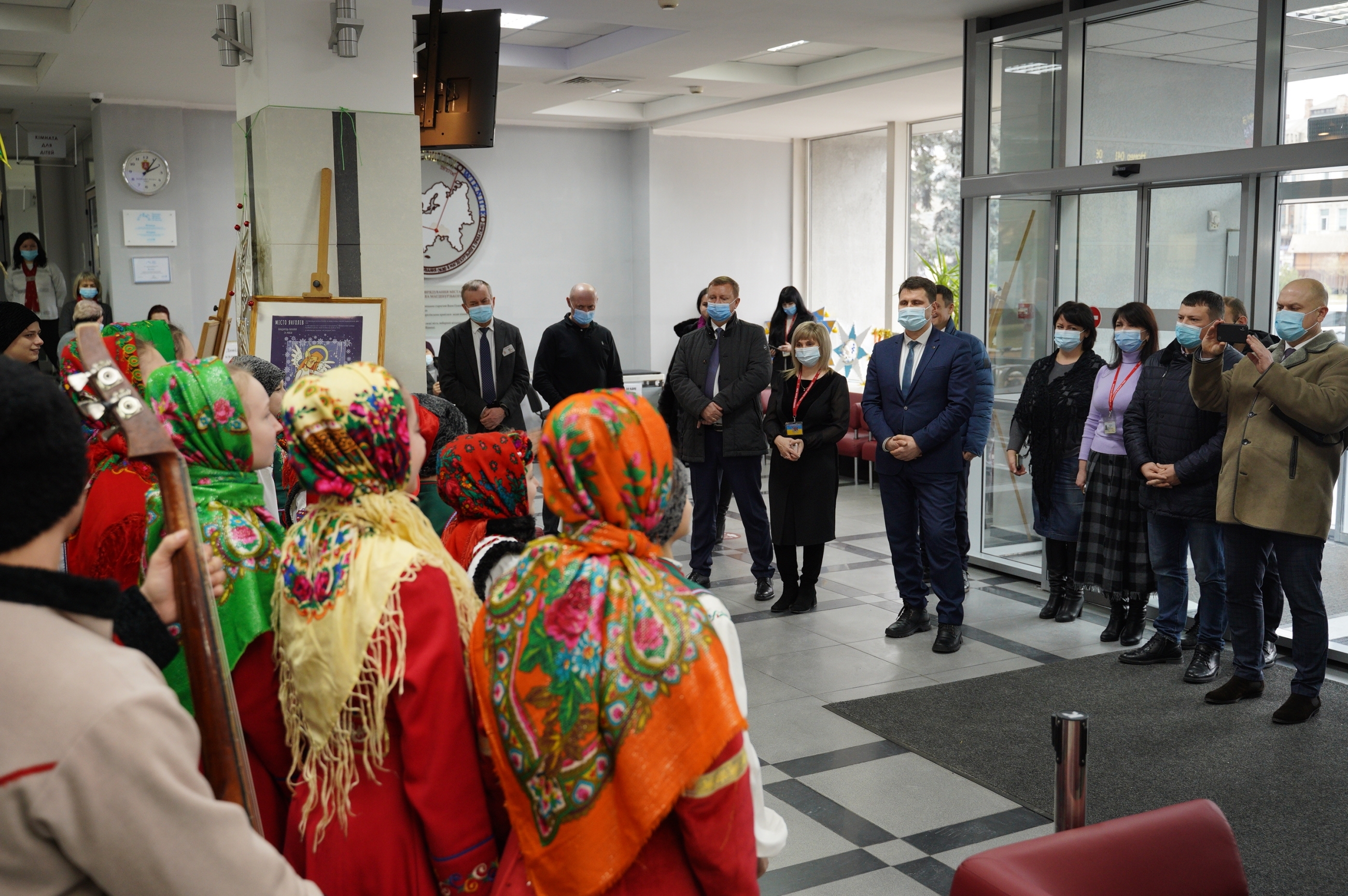 У міськраді Вінниці лунали щедрівки та колядки