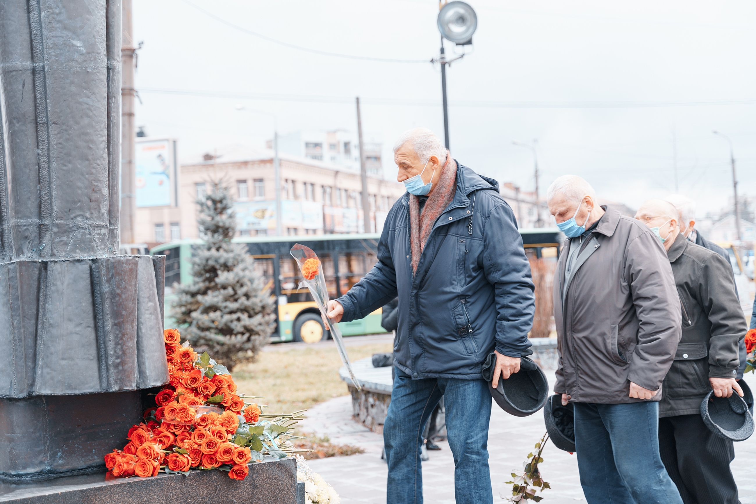 У Вінниці поклали квіти до пам’ятника Жертвам Чорнобиля