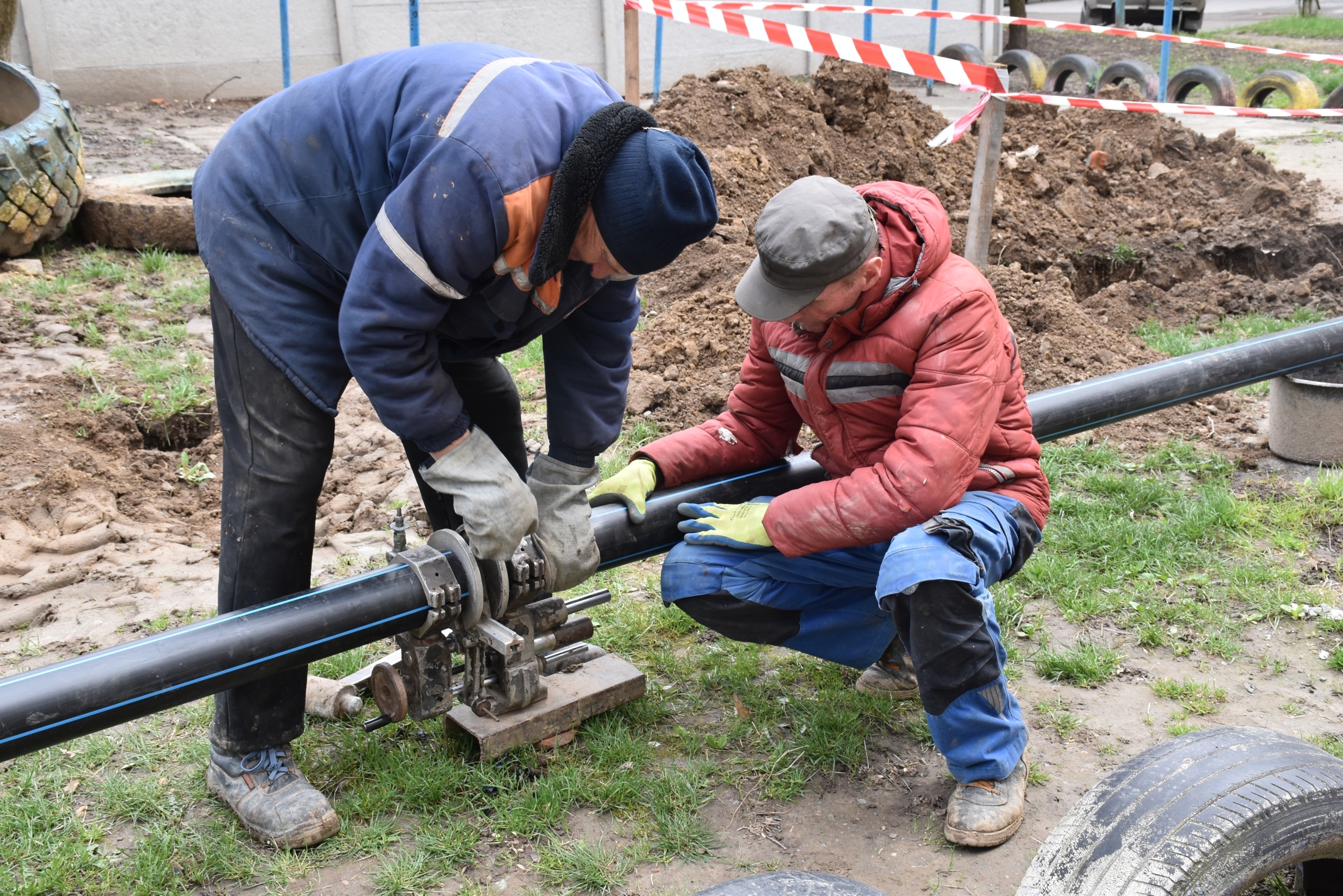 У Вінниці триває капремонт прибудинкової території на вулиці Лялі Ратушної