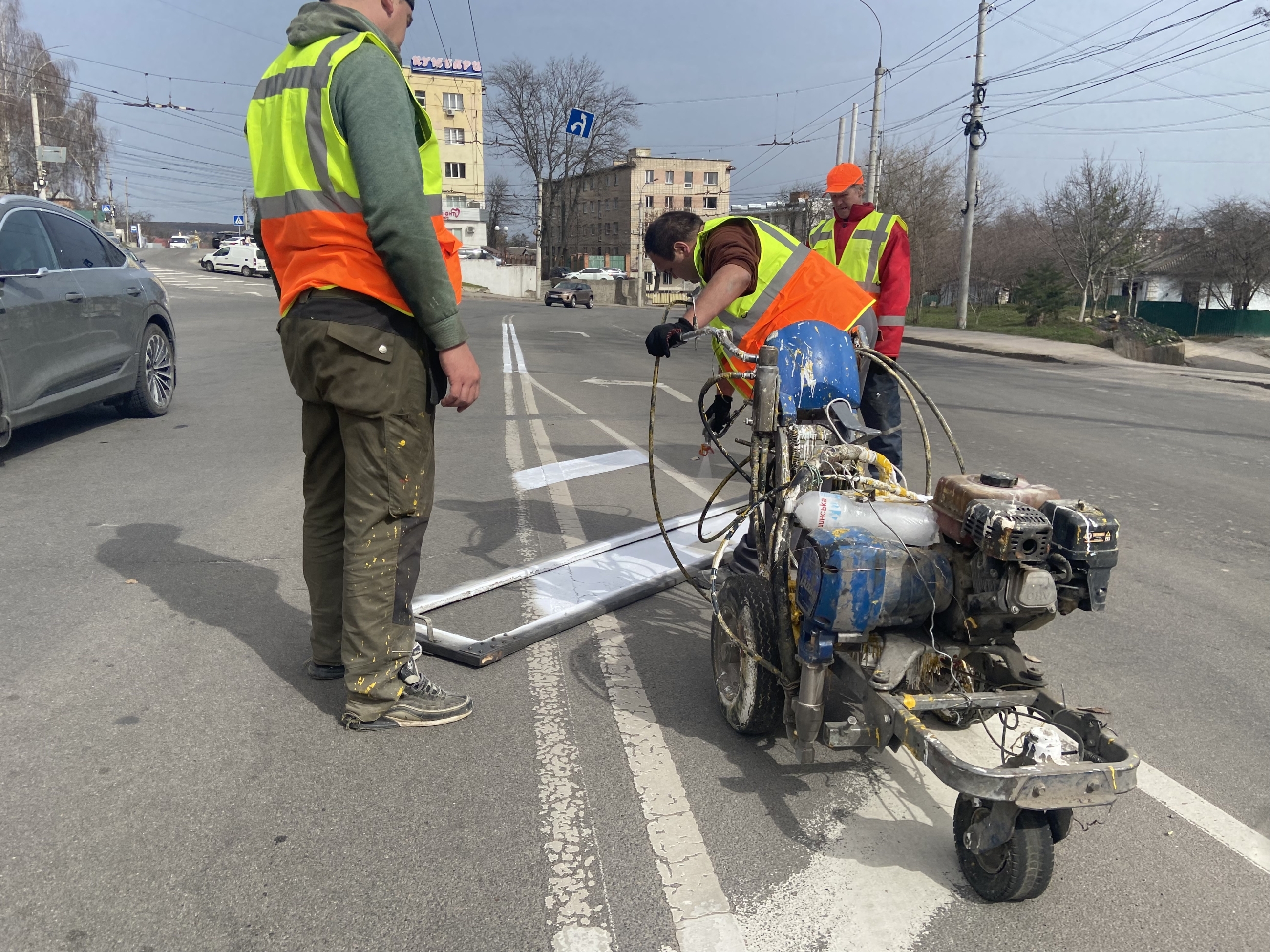 Роботи з оновлення дорожньої розмітки стартували у Вінниці