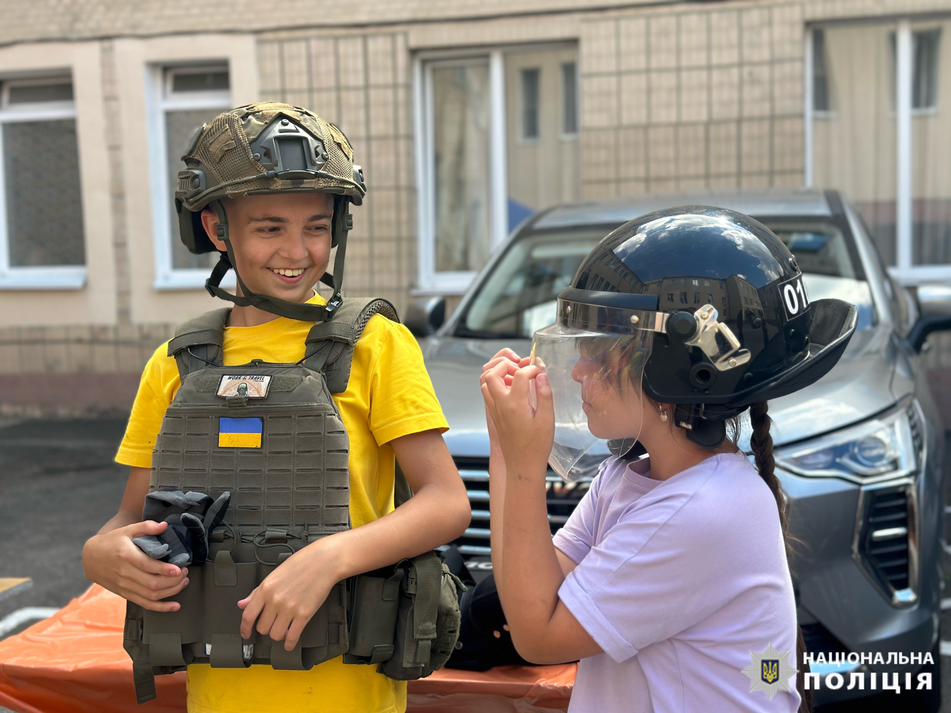 Поліцейські Вінниці організували відпочинок для дітей з Маріуполя