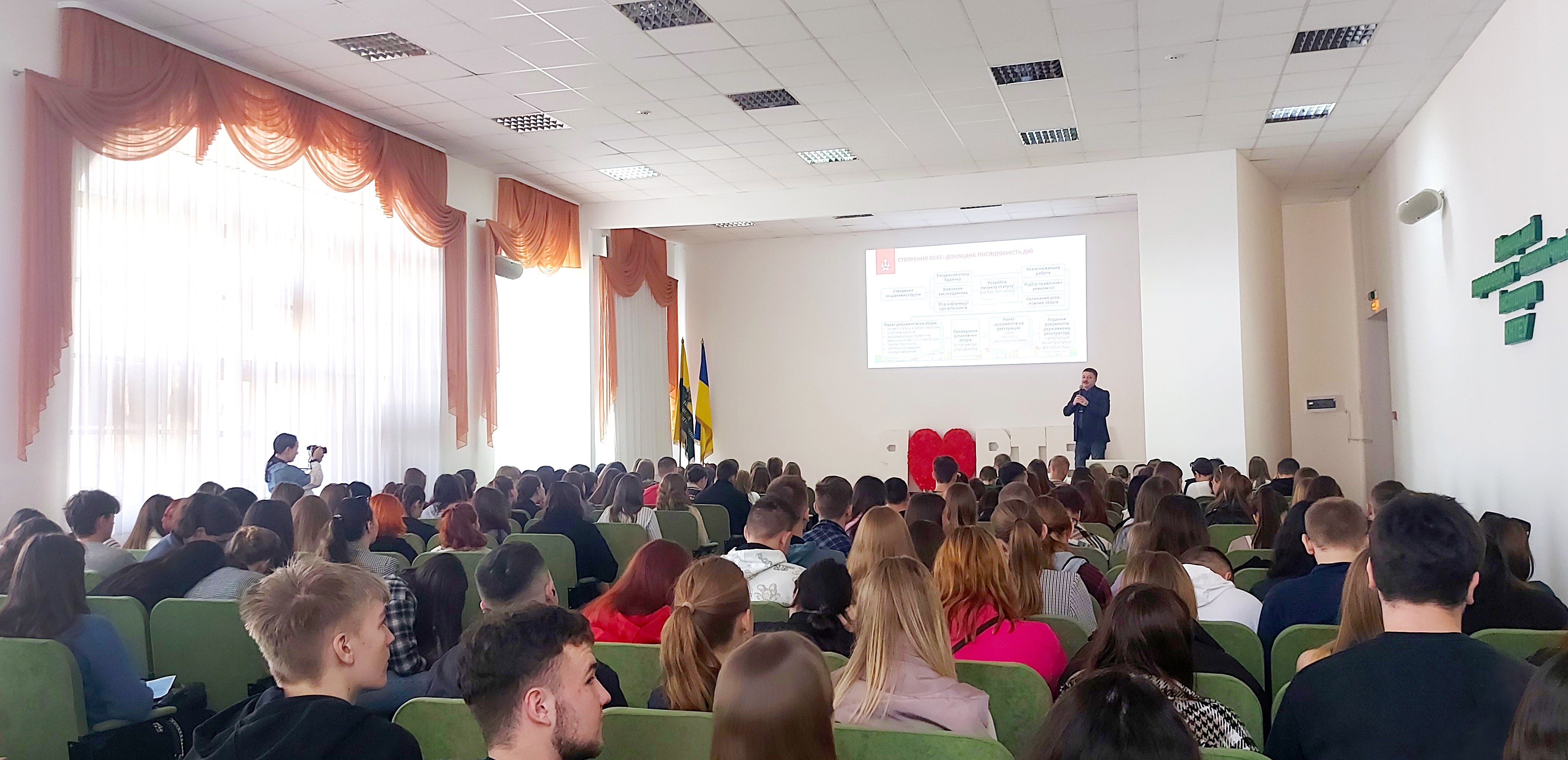 У Вінниці говорили про переваги створення об'єднань співвласників багатоквартирних будинків