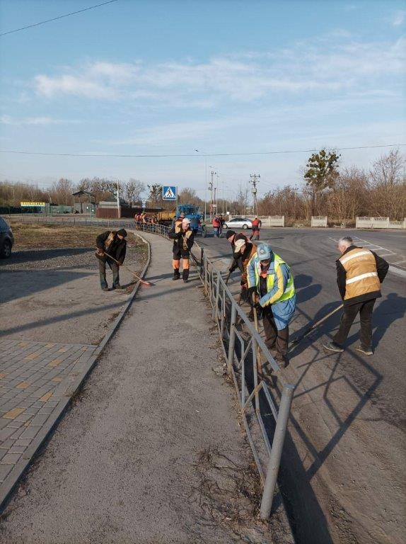 Дорожні служби наводять лад у Вінниці та приєднаних територіях