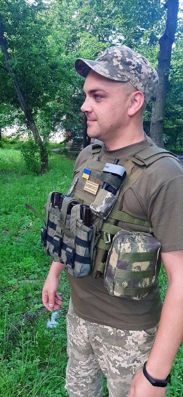 Вінницький медик одразу після зміни на “швидкій” пішов записуватись добровольцем