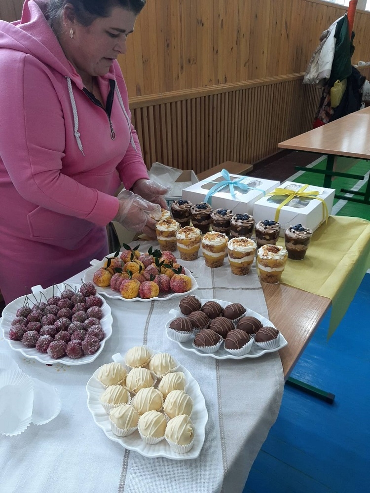 У Корделівці на благодійному ярмарку зібрали гроші на тепловізор для захисника