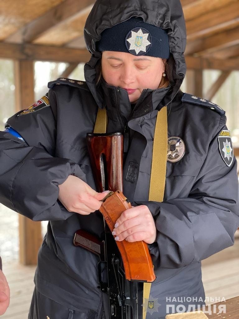 Вінницькі поліцейські вправлялись у стрільбі з автоматичної зброї