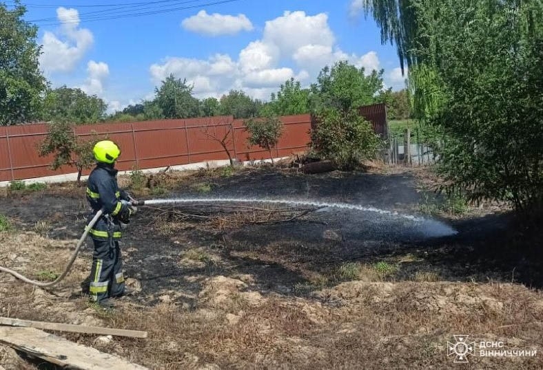 Надзвичайники ліквідували 11 загорянь на відкритих територіях Вінницької області