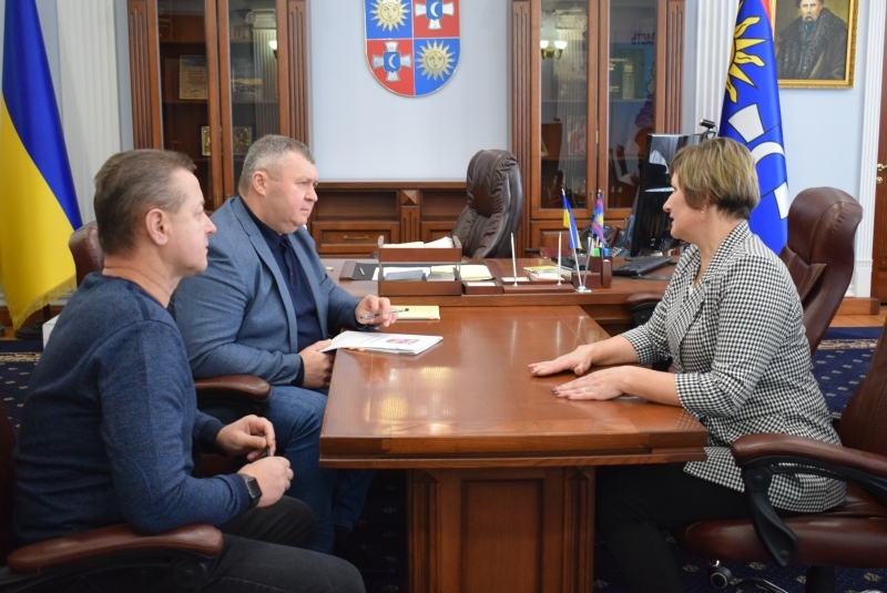 Директорці Липовецької лікарні відновного лікування дітей продовжили контракт