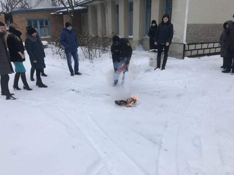 Евакуювали "постраждалих" та гасили "пожежу": на Вінниччині відбулись навчання рятувальників