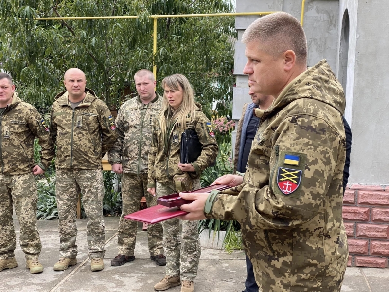 Родині загиблого Героя з Тульчинського району вручили орден "За мужність"