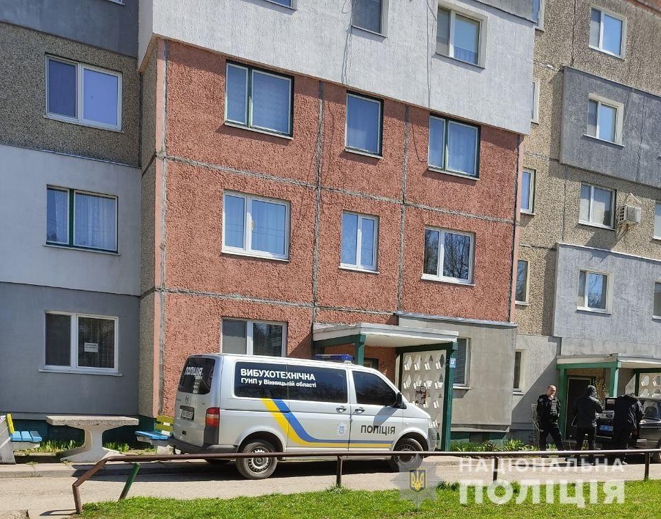 Житель Бару приховував у підвалі багатоповерхівки бойову гранату