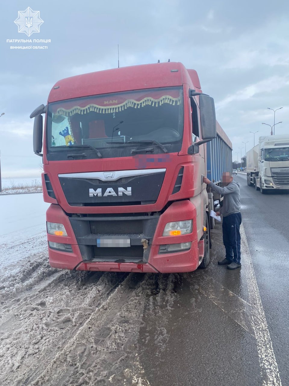 На Вінниччині патрульні поліцейські зупинили п'яного водія вантажівки 