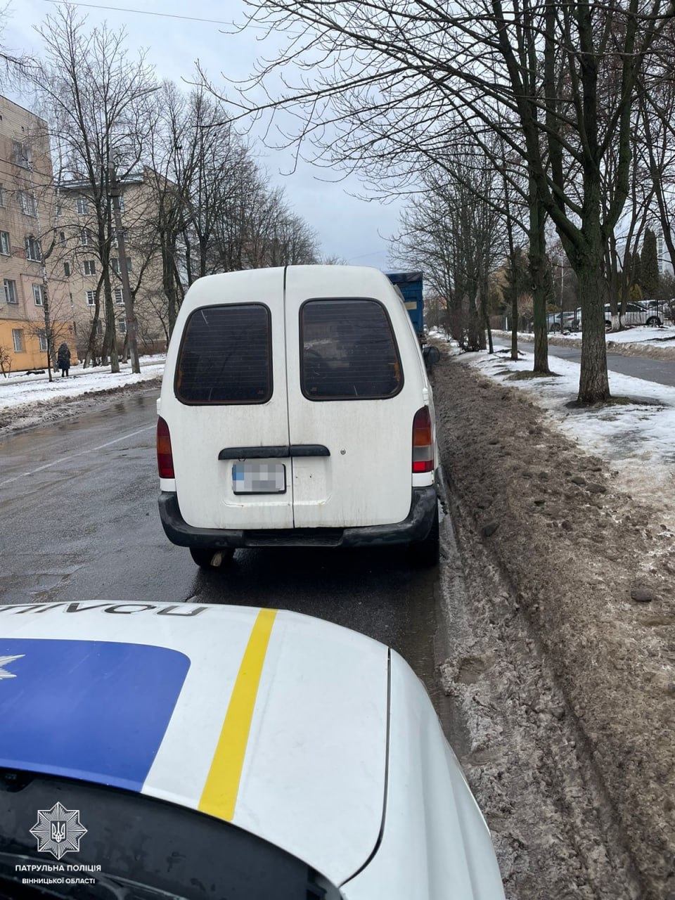 На Вишеньці у Вінниці зупинили водія Nissan, який їздив під кайфом