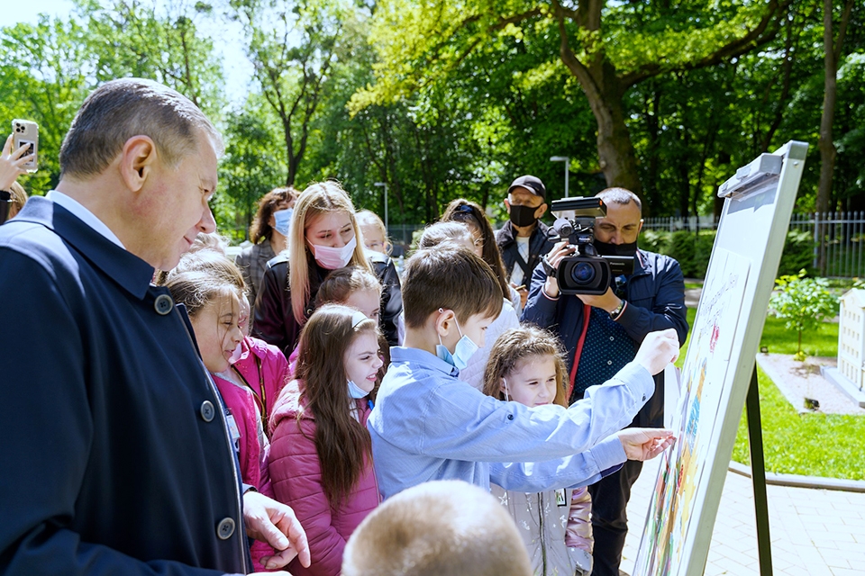 Сергій Моргунов привітав маленьких вінничан з Міжнародним днем захисту дітей